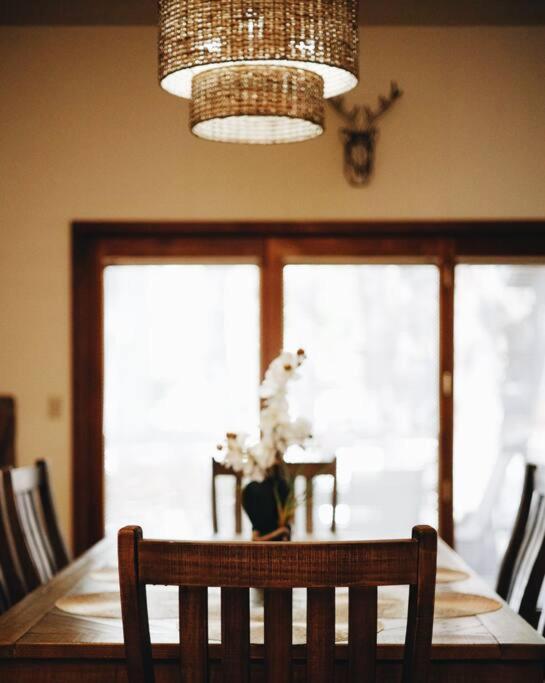 Kathys Cabin, King Bed, Hot Tub, Near-Nau & Downtown Attractions, Perfect Year-Round Mountain Getaway Flagstaff Ngoại thất bức ảnh