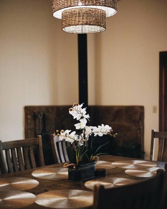 Kathys Cabin, King Bed, Hot Tub, Near-Nau & Downtown Attractions, Perfect Year-Round Mountain Getaway Flagstaff Ngoại thất bức ảnh